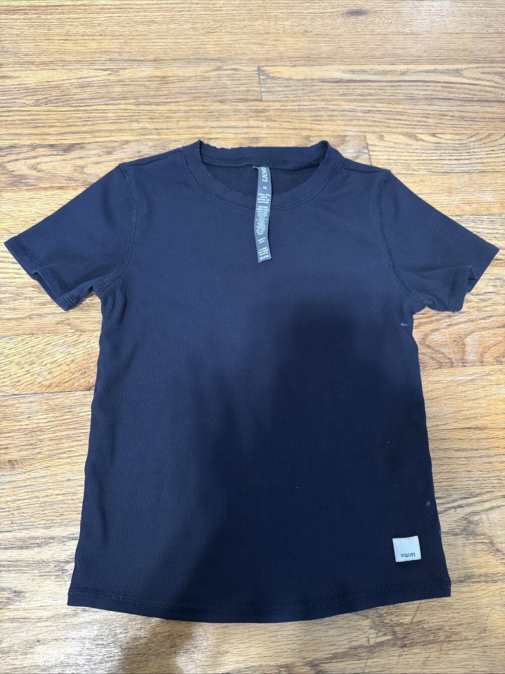 Vuori Pose Fitted Ribbed Tee Black Short Sleeve XS Active Athletic Snug Tee